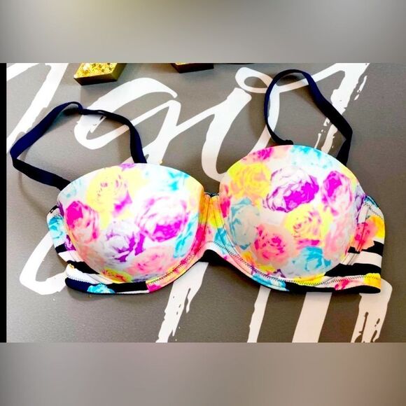Victoria Secret floral foam padded push-up bra - Picture 1 of 6
